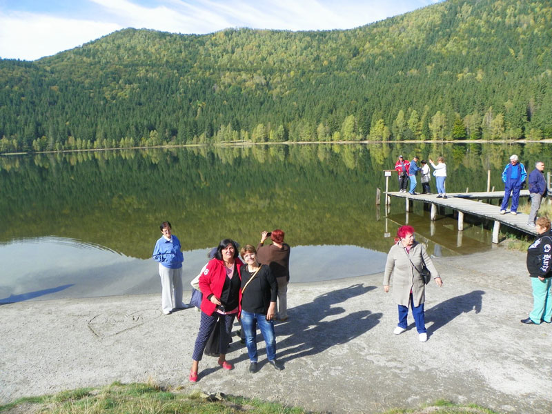 Excursie Ziua Pensionarilor 2016 Lacul Sf Ana